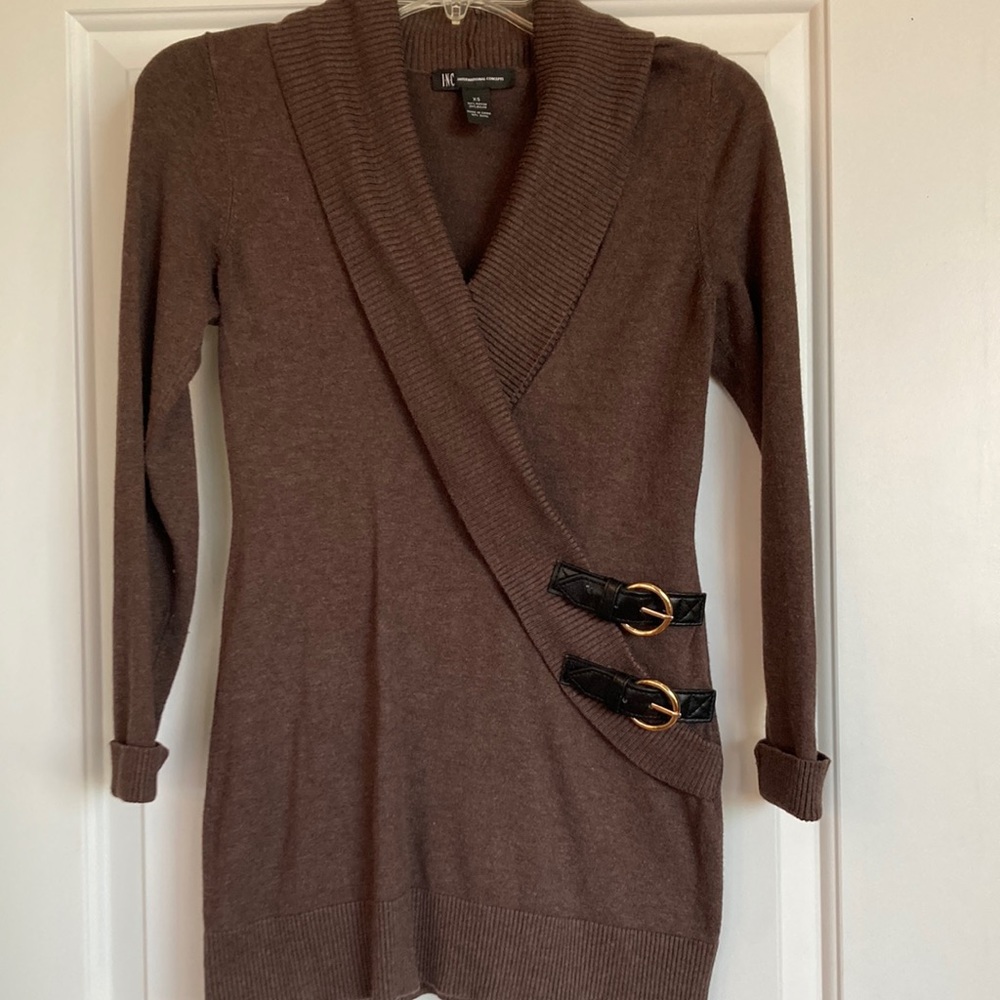 Women’s XS INC brown buckle tunic sweater